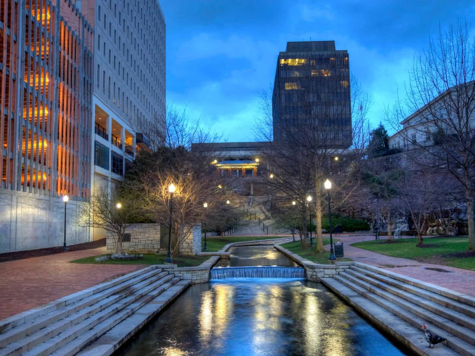 A water fountain and buildings in Satsuma Alabama