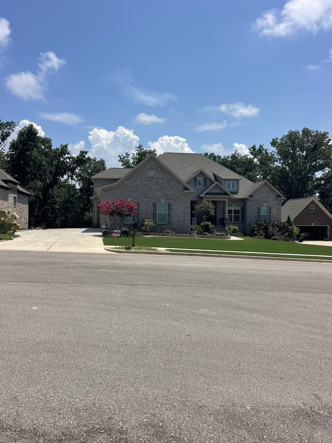 Completed roof replacement by Ridgeline Construction serving North Alabama